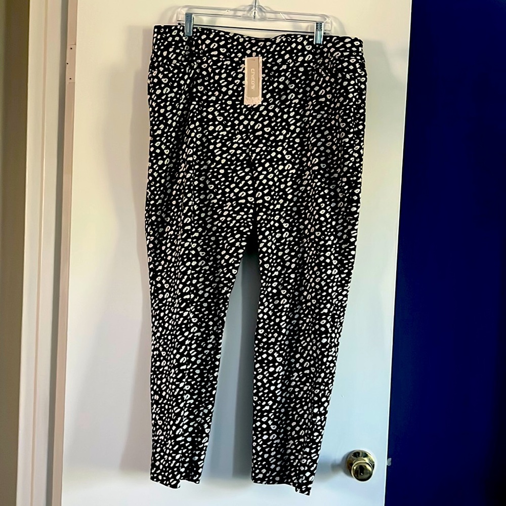 Chico’s So Slimming Brigette Animal Slim Ankle Pant Fashion Black White